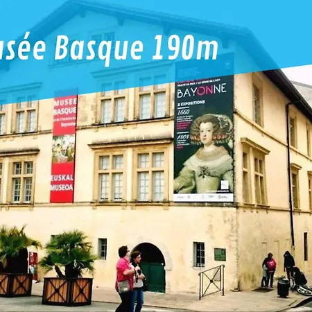 Apartman Milia Etxea - T3 Dans Le Centre Historique *